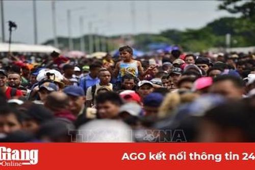 Mỹ triển khai chiến dịch trục xuất người nhập cư bất hợp pháp