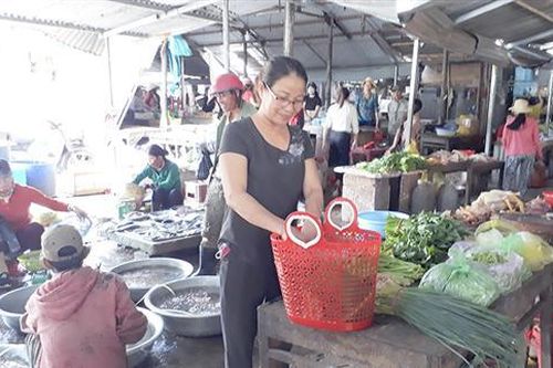 Nhân rộng mô hình 'Nói không với túi nilon' ở huyện Hướng Hóa