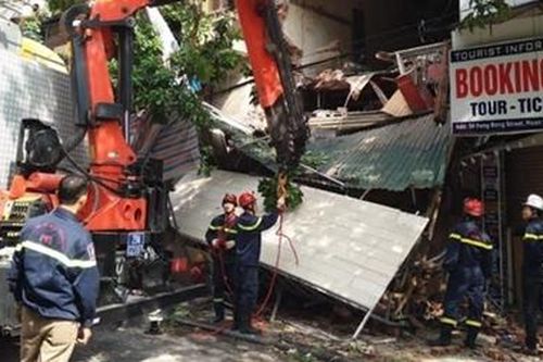 Hà Nội thông báo chính thức về vụ sập nhà trên phố Hàng Bông