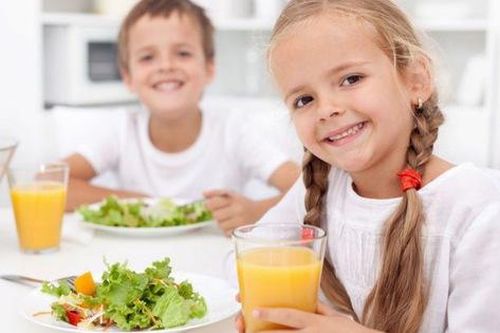 Trẻ tăng vọt chiều cao ngày hè khi được quan tâm đến điều này?