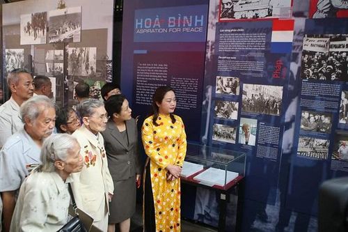 Trưng bày 'Nhật ký hòa bình': Gợi ký ức để hướng đến tương lai