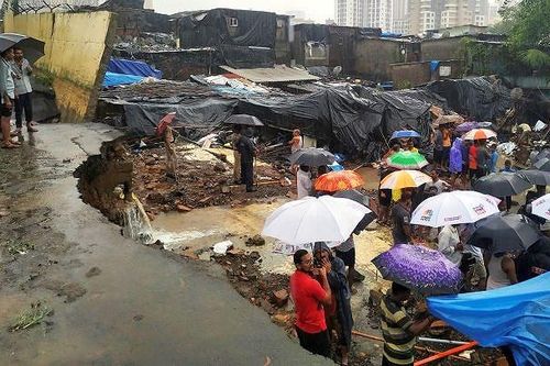 Mưa, lũ tại Ấn Độ, Nga: Ít nhất 38 người chết