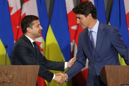 Canada cam kết ủng hộ Ukraine trong việc đối phó với Nga