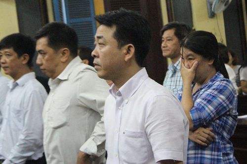 Buôn bán 9.300 hộp thuốc chữa ung thư giả, 12 người vướng lao lý