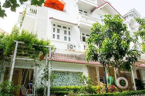 'Đột nhập' biệt thự của Vy Oanh và chồng đại gia ở TP.HCM