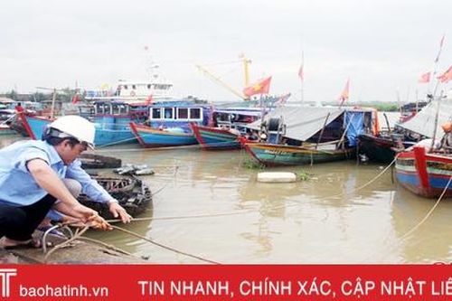 Gần 4.000 tàu cá Hà Tĩnh vào nơi trú ẩn an toàn