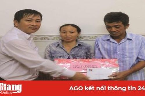 Những căn nhà Đại đoàn kết trong mưa