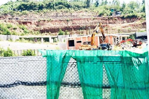 Dự án Marina Hill: Di dời dân để tháo dỡ tường chắn