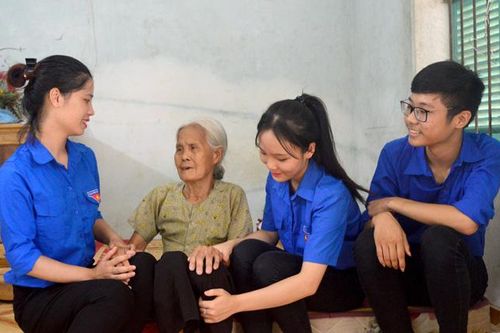 Trọn nghĩa, vẹn tình với người có công