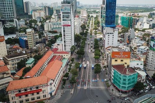 TP.HCM cần dành nhiều quỹ đất hơn cho phát triển hạ tầng dịch vụ