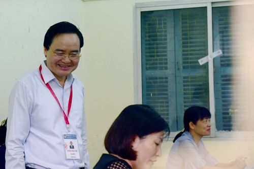 Bộ trưởng GD&ĐT Phùng Xuân Nhạ: 'Không được lơ là trong chấm thi'