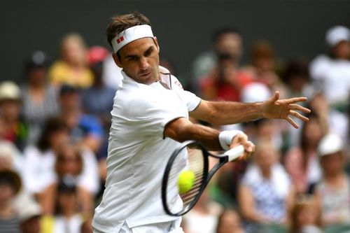 Vòng 2 Wimbledon: Federer 'kết liễu' đối thủ chóng váng