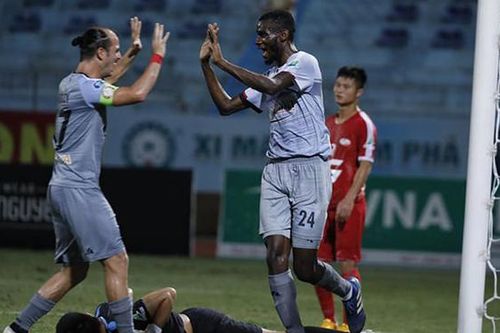 TPHCM chi đậm, quyết soán ngôi Hà Nội tại V League