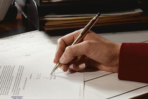 Chỉ được ký kết hợp đồng với nhà thầu có đủ năng lực