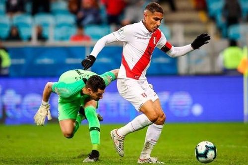 Peru thẳng tiến vào chung kết sau khi biến Chile thành cựu vương