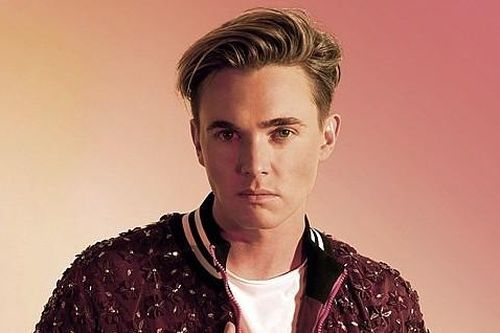 Dừng chân ở Việt Nam, 'hoàng tử nhạc pop' Jesse McCartney muốn thưởng thức phở Việt