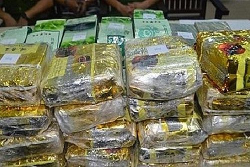 Bắt 4 đối tượng, thu giữ 20 bánh heroin và 40 kg ma túy đá