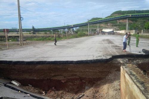 Khắc phục hậu quả vụ sụt đường làm 2 người tử vong tại Tĩnh Gia, Thanh Hóa