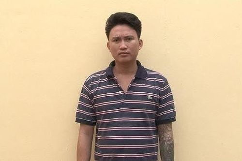 Giả vờ hỏi đường, nam thanh niên bất ngờ giật sợi dây chuyền của cụ bà giữa đồng vắng