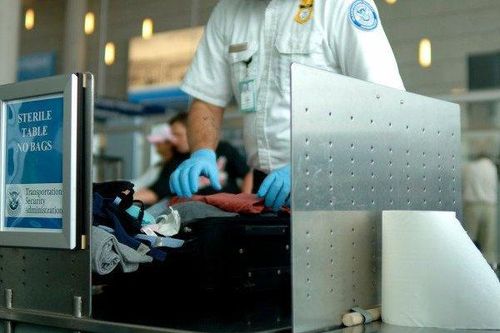 Hé lộ về kẻ trộm hơn 1 cây vàng trong chớp mắt tại khu soi chiếu hành lý sân bay Tân Sơn Nhất