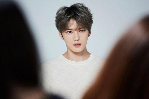 Khoảnh khắc khiến fan xót xa: Jaejoong khóc nghẹn sau khi gặp gỡ người hâm mộ khiếm thị