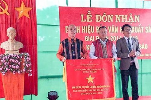 Bản Khe Đá đón nhận danh hiệu bản văn hóa xuất sắc cấp tỉnh