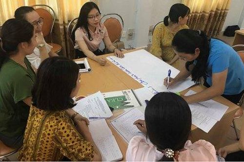 Chính trị - Xã hội Phụ nữ Trang bị kỹ năng giáo dục trẻ em cho cán bộ phụ nữ
