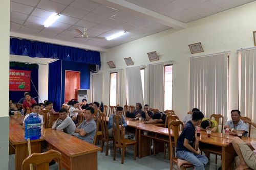 Phá trường gà lớn ở vùng ven Sài Gòn, thu gần nửa tỷ đồng
