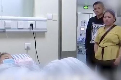 Vợ chồng mắc ung thư rút thăm xem ai sống tiếp để chăm con gây xót xa