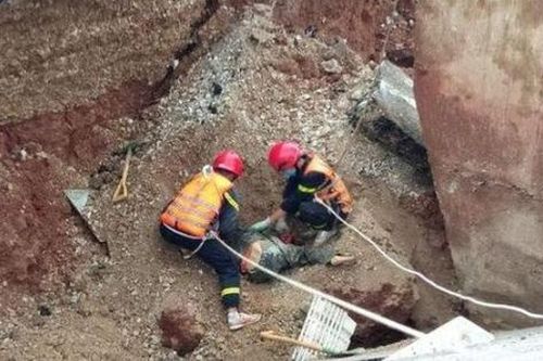 Thông tin mới nhất vụ bão số 2 gây mưa lớn làm sụt lún chân cầu khiến 5 người thương vong ở Thanh Hóa