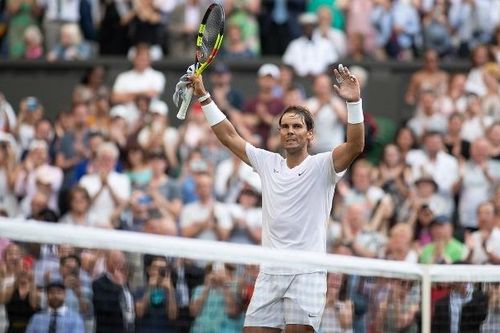 Nadal thắng kịch tính Kyrgios, đương kim vô địch nữ sớm dừng bước