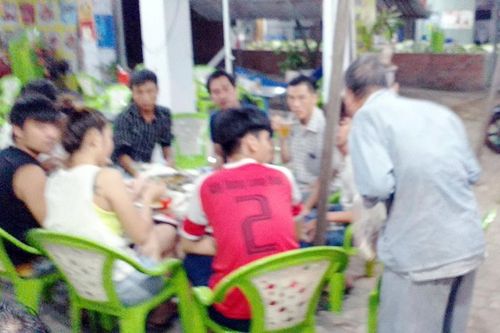 'Cái bang' lang thang ngoài phố!