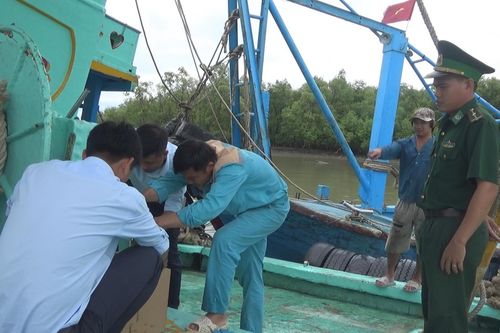Tiền Giang: Triển khai lắp đặt thiết bị giám sát hành trình trên tàu cá