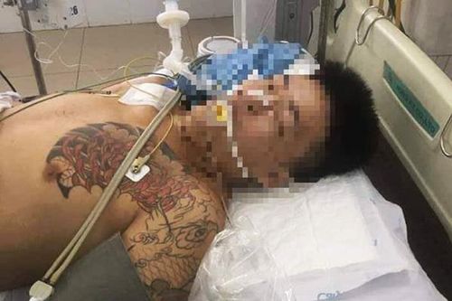 Công an Đà Nẵng xác minh phạm nhân bị cấp cứu, người nhà quây bệnh viện