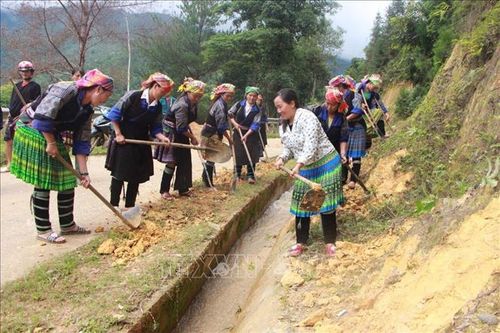 Gắn kết từ mô hình 'Ngày cuối tuần cùng dân'