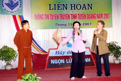 Nặng lòng với văn hóa cơ sở