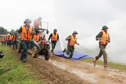 Diễn tập phòng, chống lụt bão tại Định Hóa