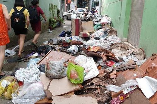 Nhiều sự cố tai nạn không kịp trở tay vì 'núi' rác thải giữa Thủ đô