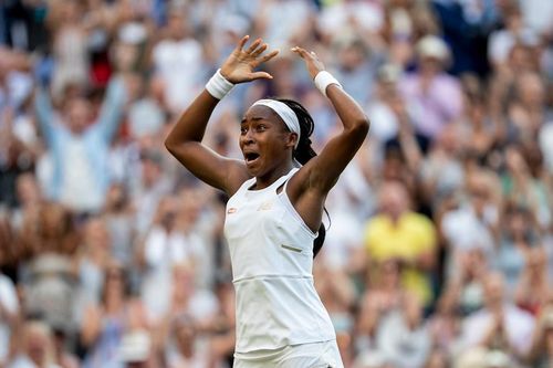 Màn lội ngược dòng ấn tượng của tay vợt 15 tuổi tại vòng 3 Wimbledon