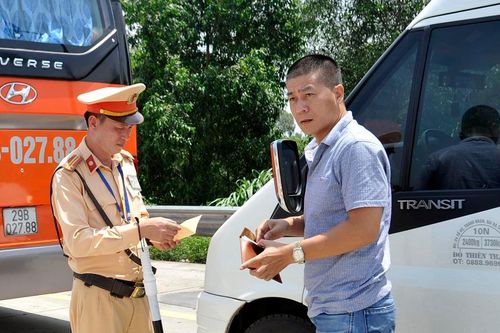 CSGT sẽ cám ơn tài xế khi kiểm tra mà không phát hiện lỗi