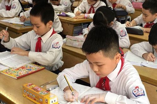 Hà Nội nghiêm cấm các trường tổ chức ôn tập trước 1/8
