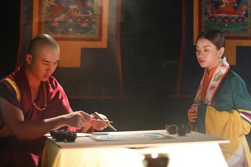 Sao mai Thu Hằng: 'Nếu yêu đơn phương tôi sẵn sàng thổ lộ trước'