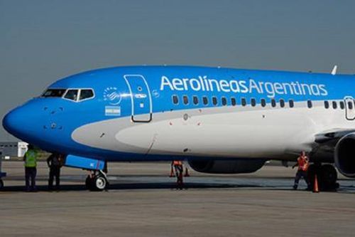 Hàng không của Argentina hủy và hoãn hàng chục chuyến bay