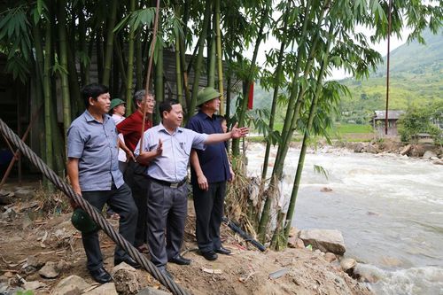 Sớm khắc phục thiệt hại, ổn định đời sống nhân dân vùng lũ Bản Hồ