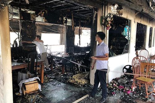 Thấy gì qua hai vụ cháy nhà hàng trên sông?