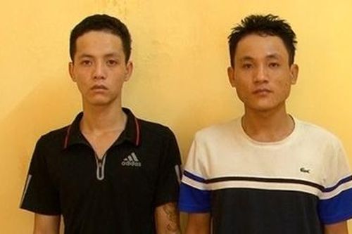 Khởi tố hai kẻ rút dao bầu chống lại Công an