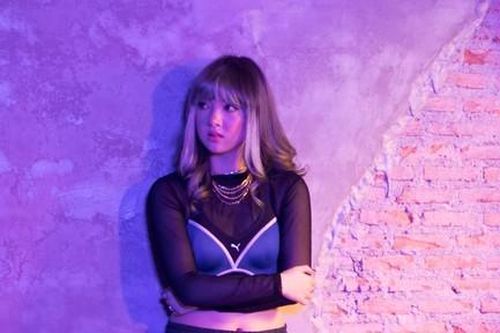 Ngôi sao ca nhạc Thái Lan từng cover 'Bèo dạt mây trôi' đến Việt Nam