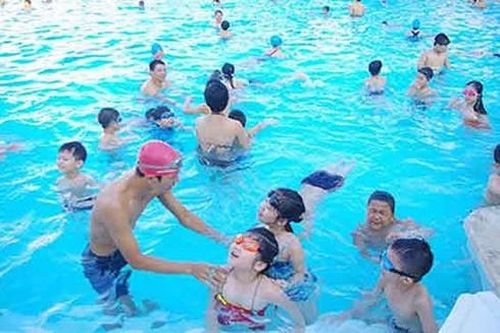 Dấu hiệu cảnh báo bể bơi không an toàn