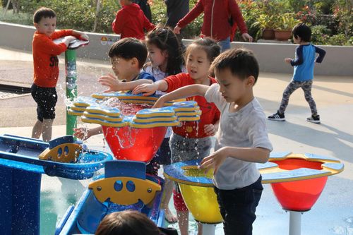 Hồng Kông: Bài tập về nhà khiến trẻ căng thẳng