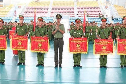 Đội Cà Mau và Kiên Giang lọt chung kết Hội thi điều lệnh, bắn súng, võ thuật công an